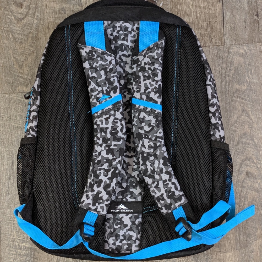 High Sierra RipRap Every Day Backpack Digi Camo - Picture 3 of 8